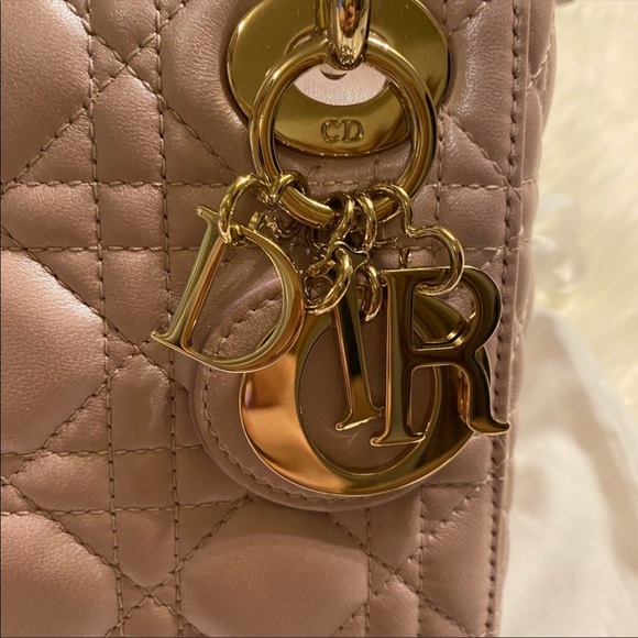 🌼SOLD 🌼Lady Dior mini pink iridescent bag lotus - Picture 8 of 9